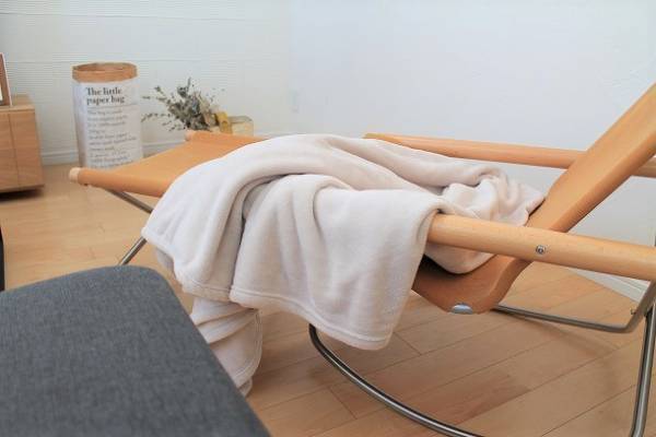 21万人が認めた肌触りを体感しよう♪ 朝ベッドから出られなくなる毛布[PR]