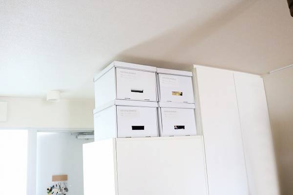 もう置き場所に困らない！ 簡単な方法で部屋をスッキリ見せる収納アイデア