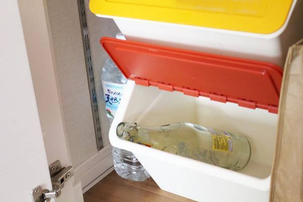 もう置き場所に困らない！ 簡単な方法で部屋をスッキリ見せる収納アイデア