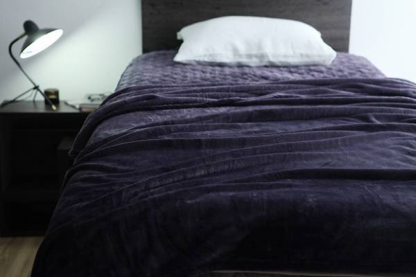 危険なネーミング！？21万人が認めた「朝ベッドから出られなくなる毛布」[PR]