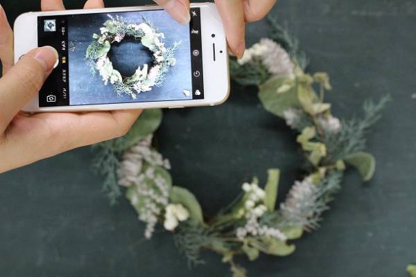 ひとつあるだけでクリスマス気分なお部屋に♪ナチュラル派のリース＆スワッグ[PR]