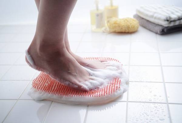 あのお悩みにサヨナラ！赤ちゃんのようなかかとを今すぐ手に入れよう[PR]