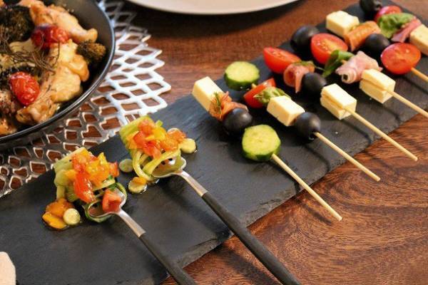 おうちでクリスマスを楽しむ。クリスマスの食卓を彩るテーブルウェアたち