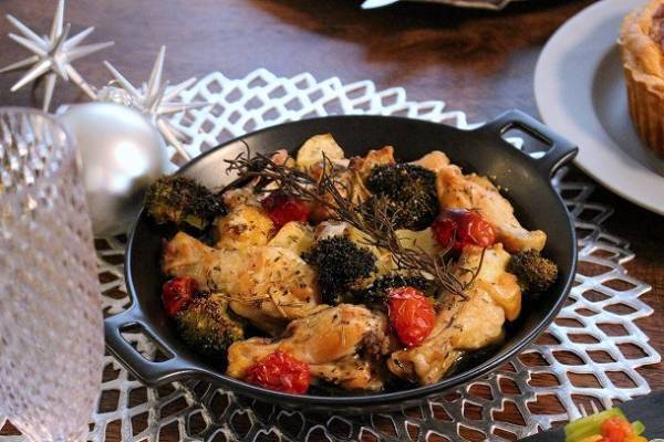 おうちでクリスマスを楽しむ。クリスマスの食卓を彩るテーブルウェアたち