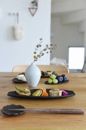 【angersの小さなうつわ市限定】　杉原万理江さんのフラワーベースが登場[PR]