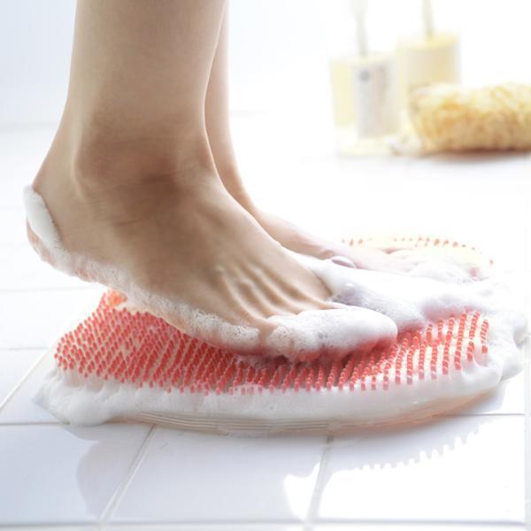 あのお悩みがきっと解決！噂の足ケアグッズでモチモチかかとを手に入れよう！[PR]