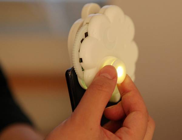 スマホで簡単おうちシアター！絵本で楽しく寝かしつけ[PR]