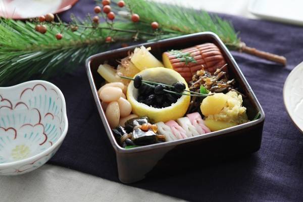 それぞれのスタイルで楽しむ「おせち」のカタチ・1　＝ お重おせち ＝[PR]