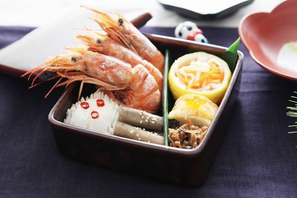 それぞれのスタイルで楽しむ「おせち」のカタチ・1　＝ お重おせち ＝[PR]