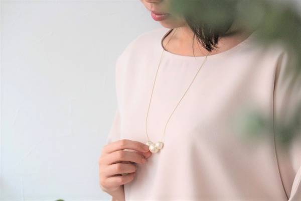 冬のお出かけが楽しくなる。いつものコーデをセンスアップしてくれるアクセサリーたち[PR]