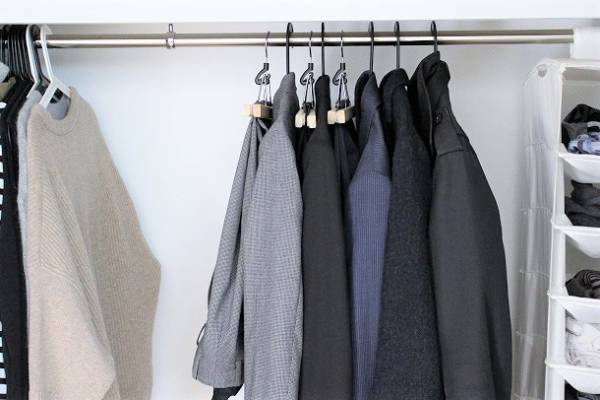 これで誰でも収納上手に！ 収納力が2倍になるクローゼット収納アイデア