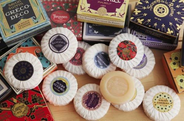 お礼やご挨拶などに。お相手に気を遣わせない¥1000以内のプチギフト集[PR]