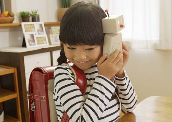 子どもの「ただいま」をスマホにお知らせ〜見守りロボットBOCCO[PR]