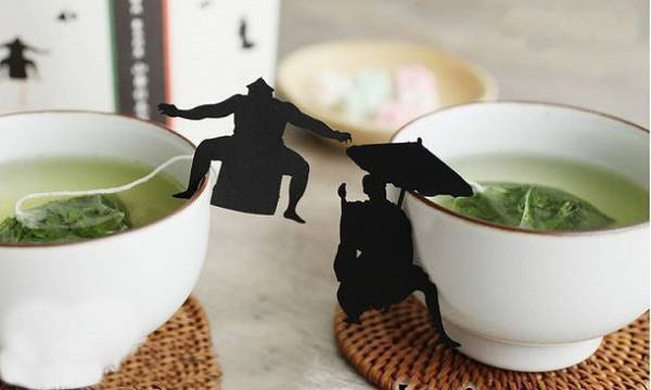 笑顔も一緒にプレゼント。思わず顔がほころぶおもしろプチギフト集[PR]