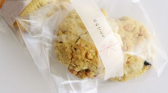 プチギフトにはユーモアをそえて。おもしろラッピングアイデア[PR]