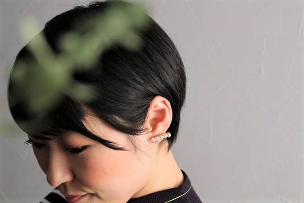 カジュアルコーデに大人の「遊び」を取り入れて。おしゃれの幅が広がるプリプラアクセ[PR]