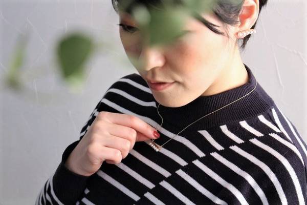 カジュアルコーデに大人の「遊び」を取り入れて。おしゃれの幅が広がるプリプラアクセ[PR]