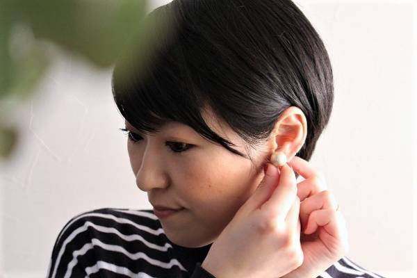 カジュアルコーデに大人の「遊び」を取り入れて。おしゃれの幅が広がるプリプラアクセ[PR]