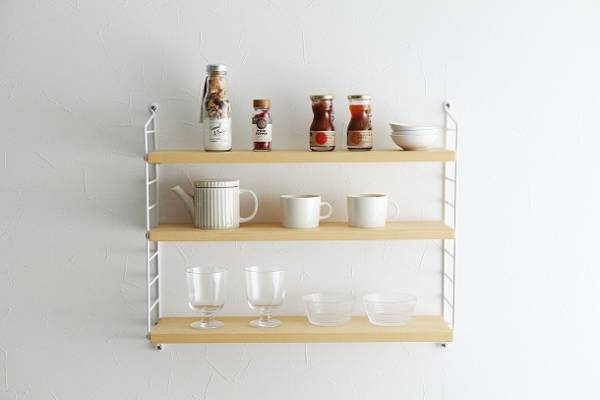 北欧生まれの壁掛けシェルフで叶える　「見せる！」収納術[PR]