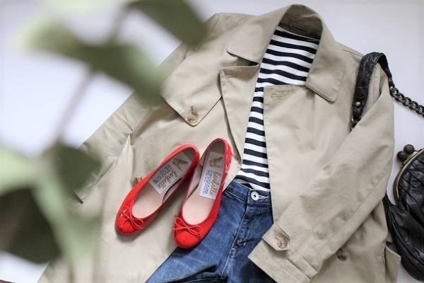 いつものアイテムに“春色小物”を投入！ パッと華やぐ「差し色」コーデ