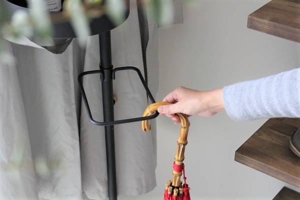 噂の「つっぱり棒」でできる、おしゃれな春の模様替え =前編=[PR]