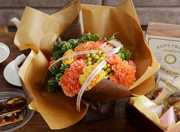 母の日に贈りたいのはこんなお花！オレンジの大輪カーネーションが美しい魔法のお花[PR]