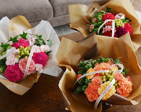 母の日に贈りたいのはこんなお花！オレンジの大輪カーネーションが美しい魔法のお花[PR]