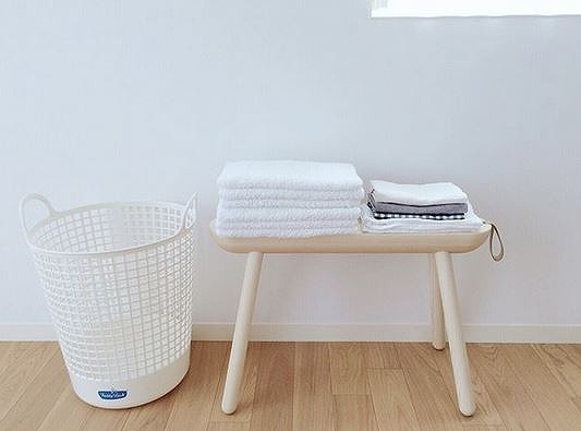 シンプルに暮らすための必需品？インスタグラマー nika.homeさんとフレディレックのランドリーアイテムたち[PR]