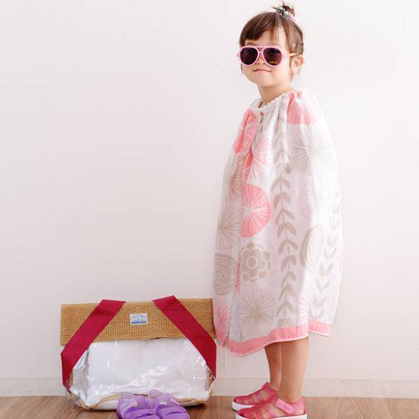 夏キッズの必需品！北欧柄のラップタオル＆タオルキャップが登場[PR]