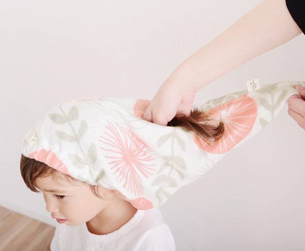夏キッズの必需品！北欧柄のラップタオル＆タオルキャップが登場[PR]
