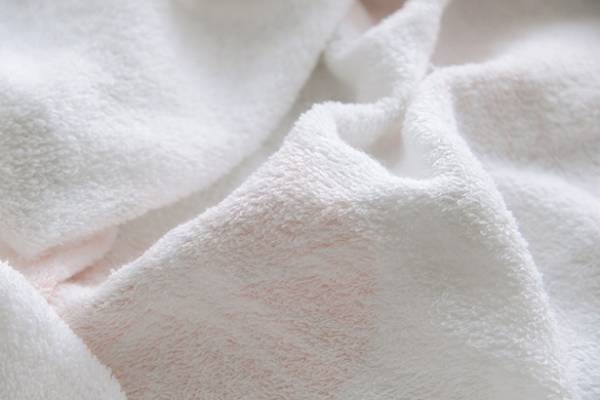 夏キッズの必需品！北欧柄のラップタオル＆タオルキャップが登場[PR]