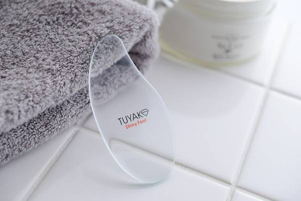 ヒールダコやひび割れ踵もなかったことに？この夏、つるるん素足でお出かけしよう。[PR]