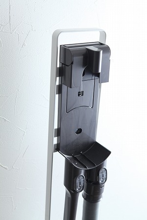 ダイソンユーザーさん必見！穴を開けずにあの夢叶えます。[PR]