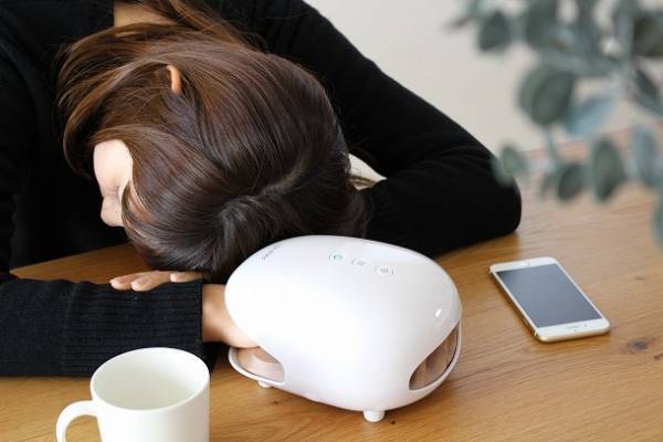 いつでもどこでもお手軽マッサージを。おうちでできる「自分ケア」[PR]
