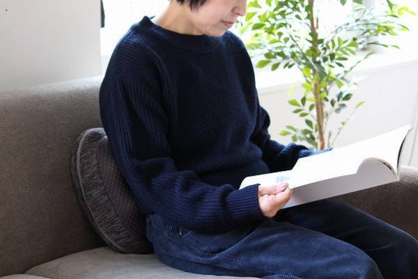 いつでもどこでもお手軽マッサージを。おうちでできる「自分ケア」[PR]