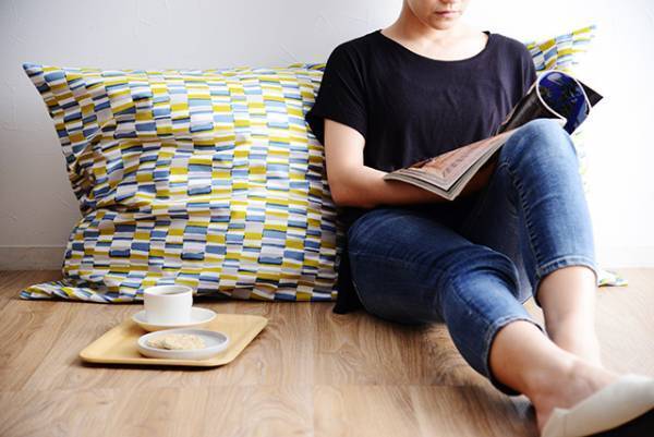 【秋のくつろぎ時間はこんなアイテムで】絵になる北欧風ビッククッション[PR]