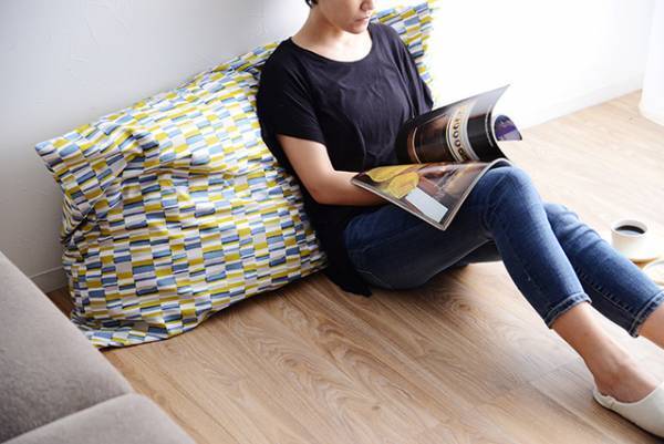 【秋のくつろぎ時間はこんなアイテムで】絵になる北欧風ビッククッション[PR]