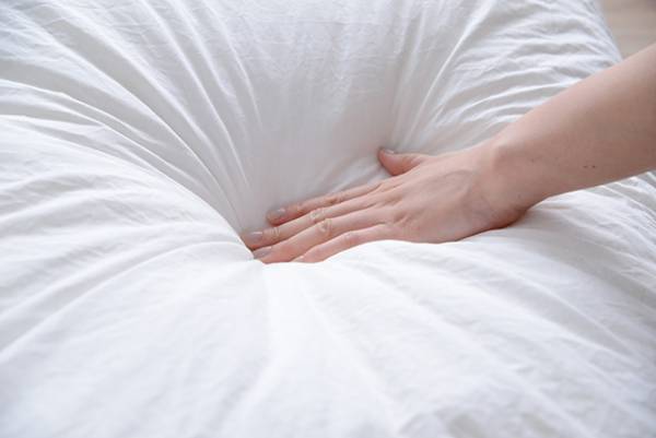 【秋のくつろぎ時間はこんなアイテムで】絵になる北欧風ビッククッション[PR]