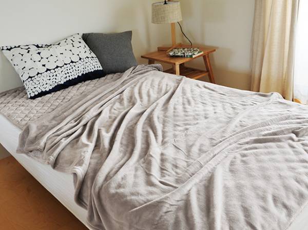 【累計25万枚突破】朝ベッドから出られなくなる伝説の毛布って！？[PR]