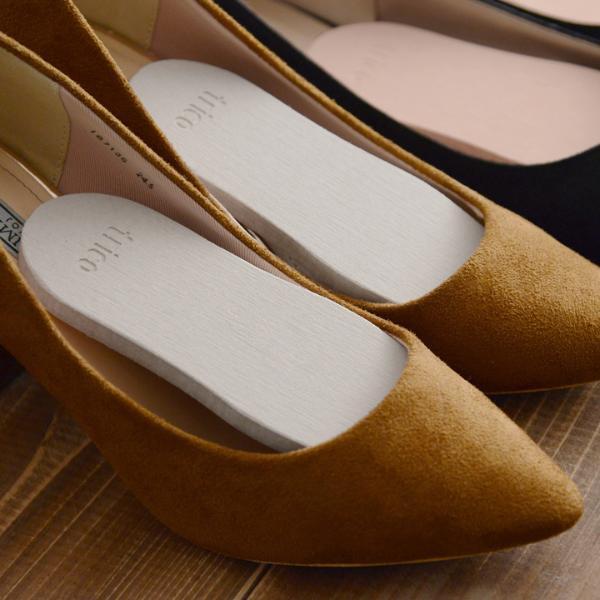 気になる靴のニオイをなかったことに！珪藻土パワーで毎日のシューズケアを。[PR]