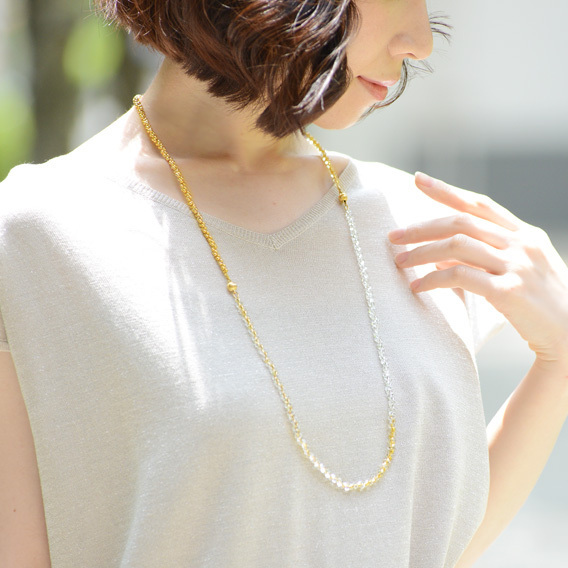 秋冬ファッション楽しんでる？ビーズアクセサリーでいつものコーデに華やぎをプラス。[PR]