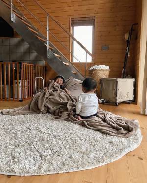 【インスタグラマーさんのもの選び】「#朝ベッドから出られなくなる毛布　」寝室コーデ集[PR]