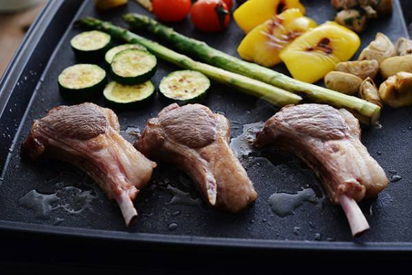 ガス火でおいしさUP！アラジンの魅せるホットプレート