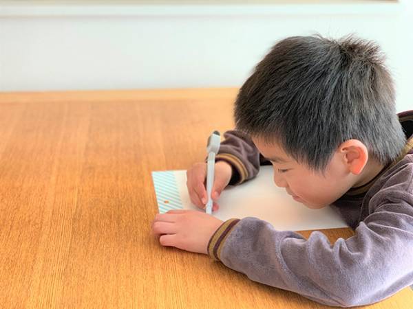 時間の使い方が学べる？ 子どもが自分で予定を組み立てられる「やることボード」