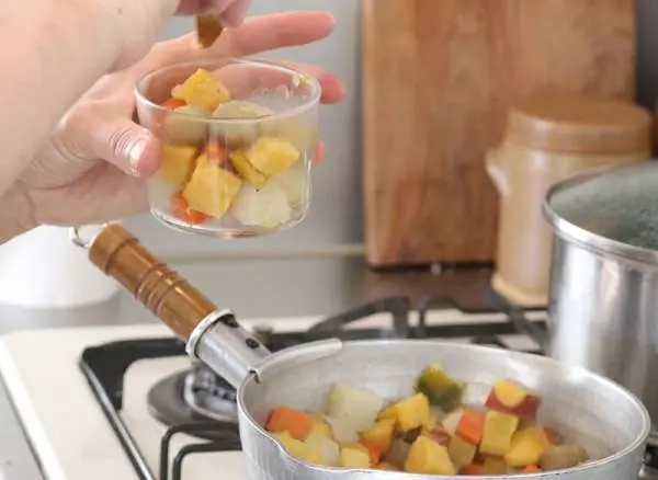 【ボデガカップで作る前菜5種】冬の根菜サラダ〜ヨーグルトソース