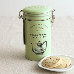 ホワイトデーはもう悩まない！センスも話題性も◎な、お返しギフト【5選】[PR]