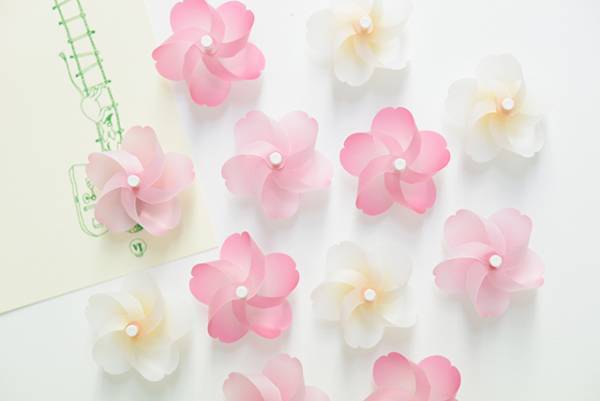 【桜特集スタート】ひと足早い春景色を、お世話になったあの人へ[PR]