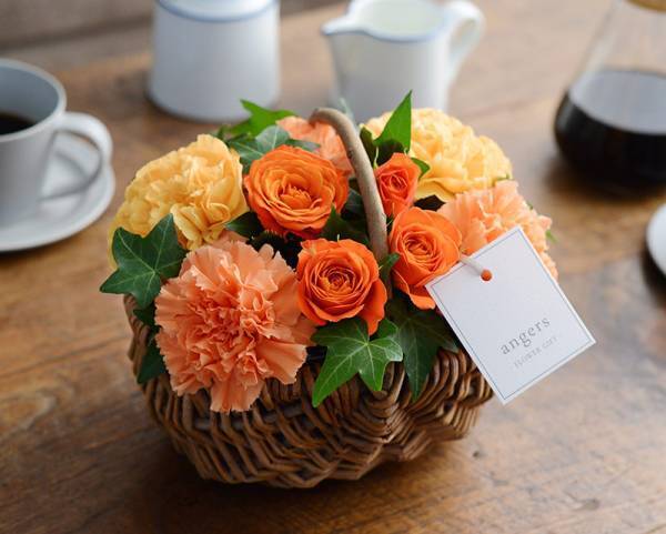 母の日に贈りたい、過去196,336人が感動した「フラワーアレンジメント」って？〜超早得はもうすぐ終了[PR]