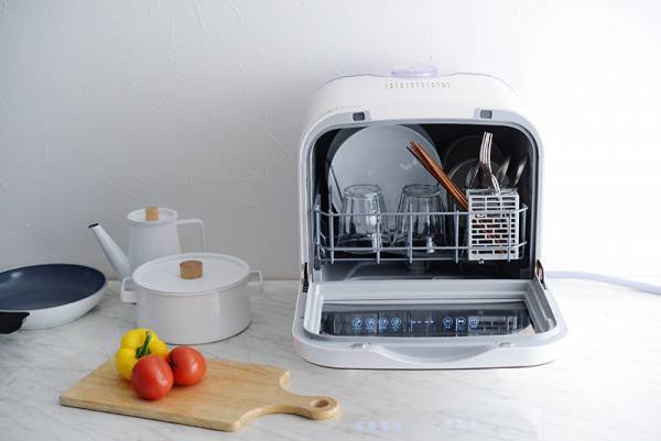 工事不要の「食洗機」が登場！　賃貸でも狭いキッチンでも使える