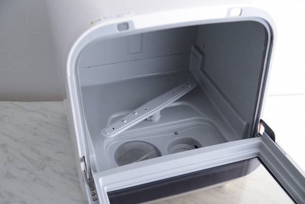 工事不要の「食洗機」が登場！　賃貸でも狭いキッチンでも使える
